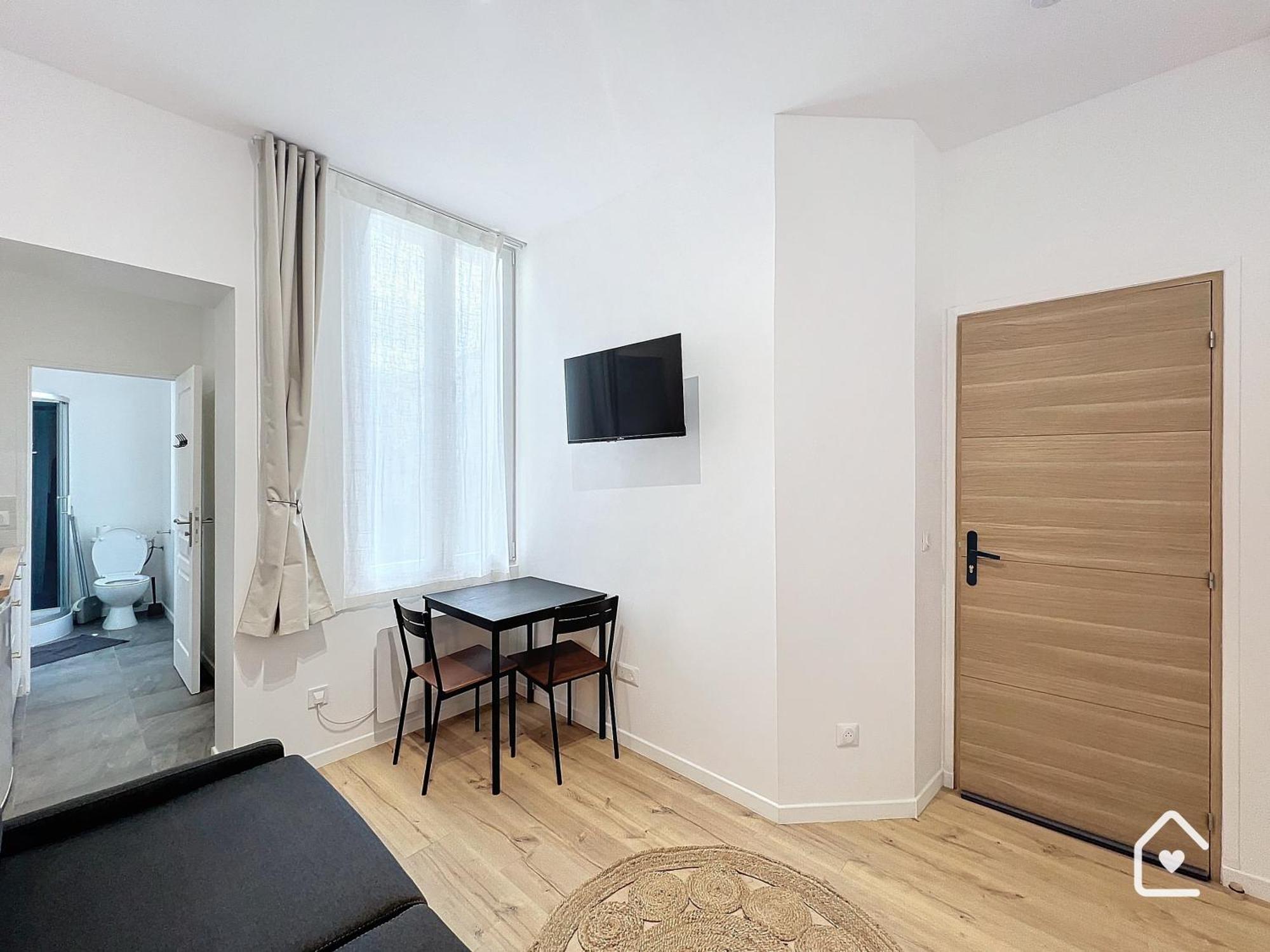 Studios - 1 Min Gare Chatellerault - Entree Autonome - Extérieur photo
